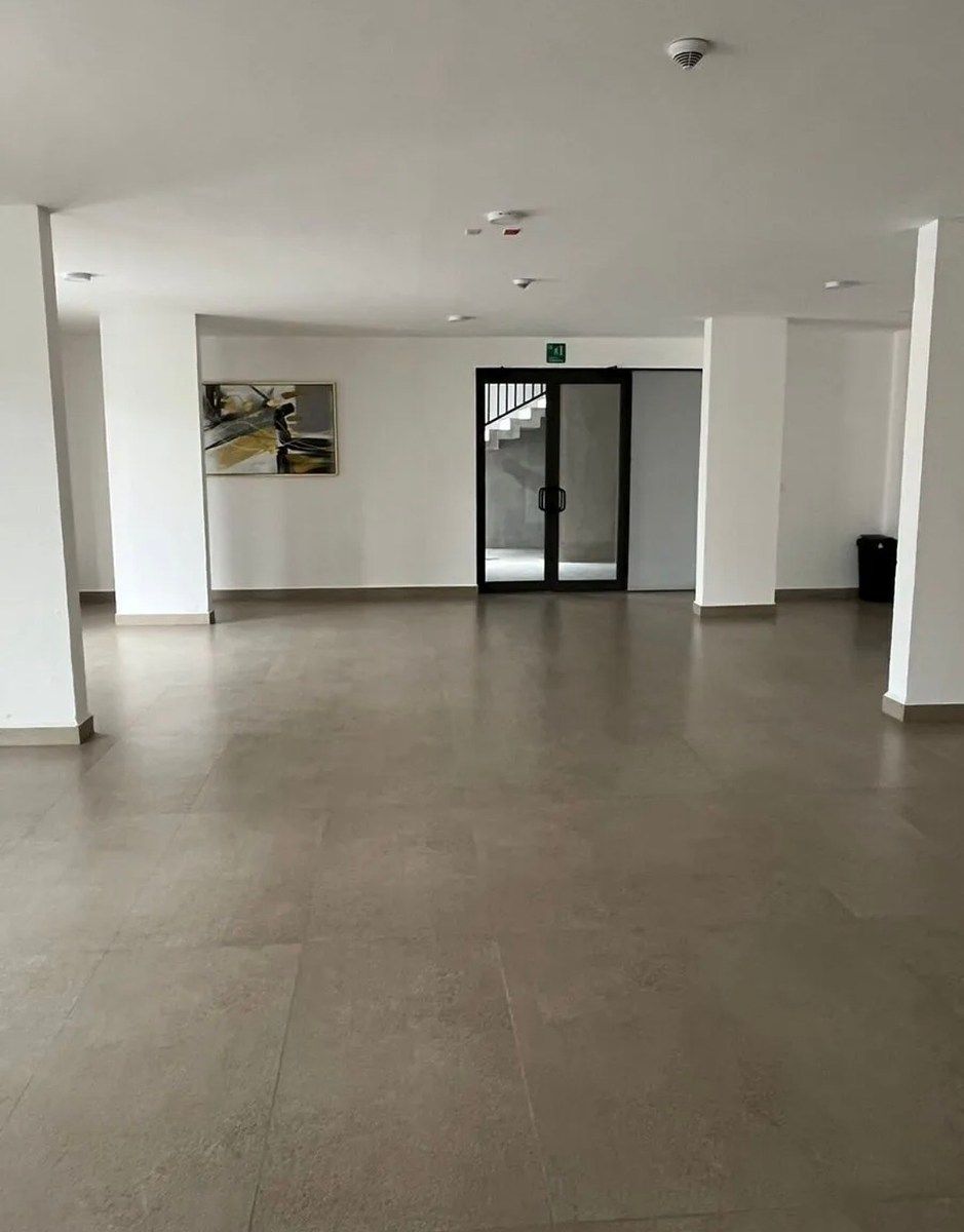 15 of 19: Salón de usos múltiples