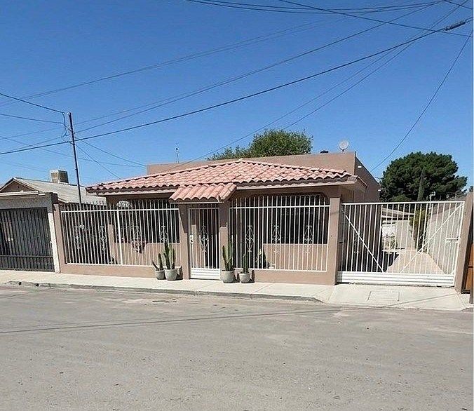 CASA EN VENTA BLVD. BENÍTEZ CON FÁCIL ACCESO A VIA RÁPIDA - foto 1