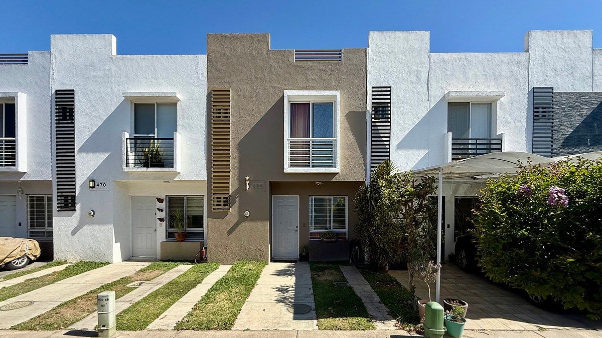 1 of 29: Casa en renta en Campo Real