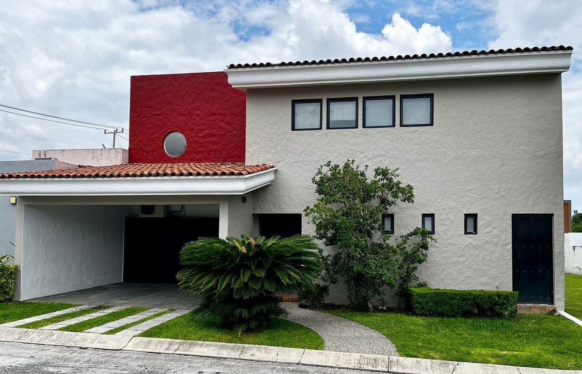 House for sale in the Los Olmos condominium, photo 1 of 34