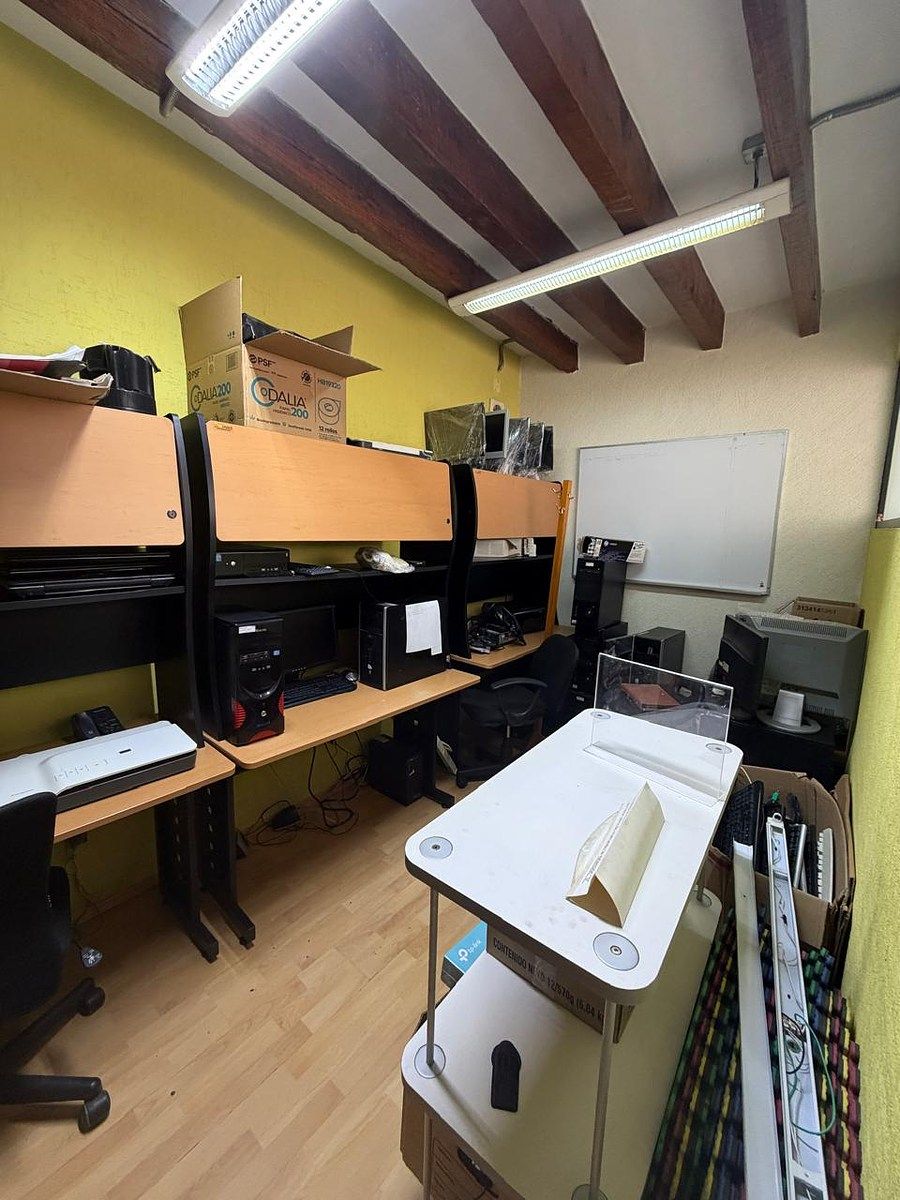 1 de 9: OFICINA ESPAACIO HASTA PARA 4 MODULOS O COLABORADORES