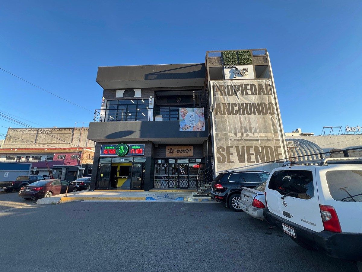 Edificio Comercial en Venta en la Cacho Tijuana