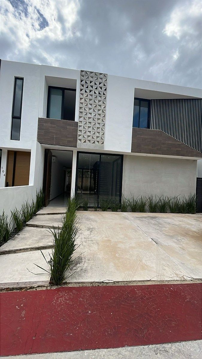 1 de 41: Fachada principal