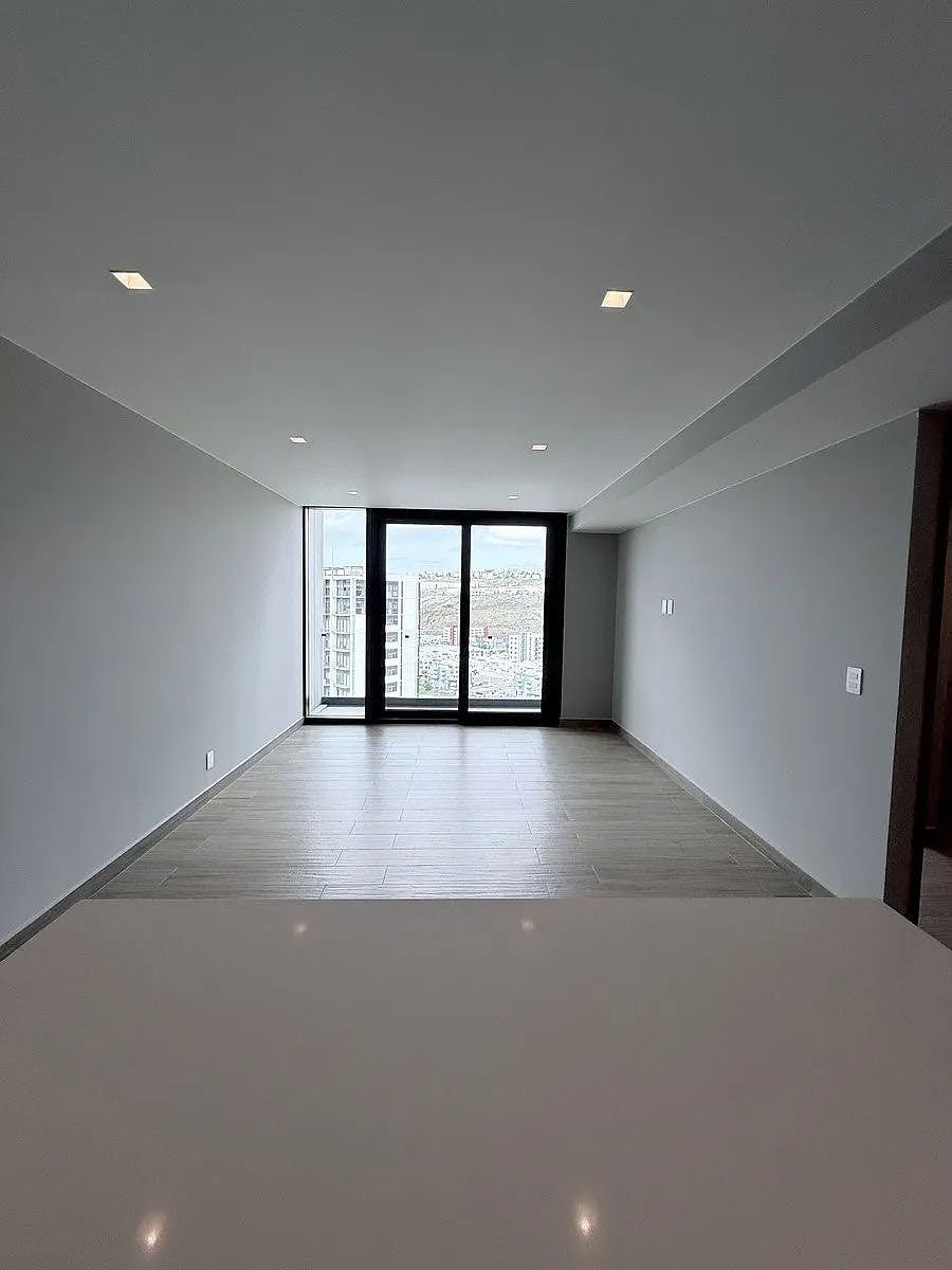 APARTMENT FOR SALE IN PLAZA PENINSULA TIJUANA LUCA - foto 2