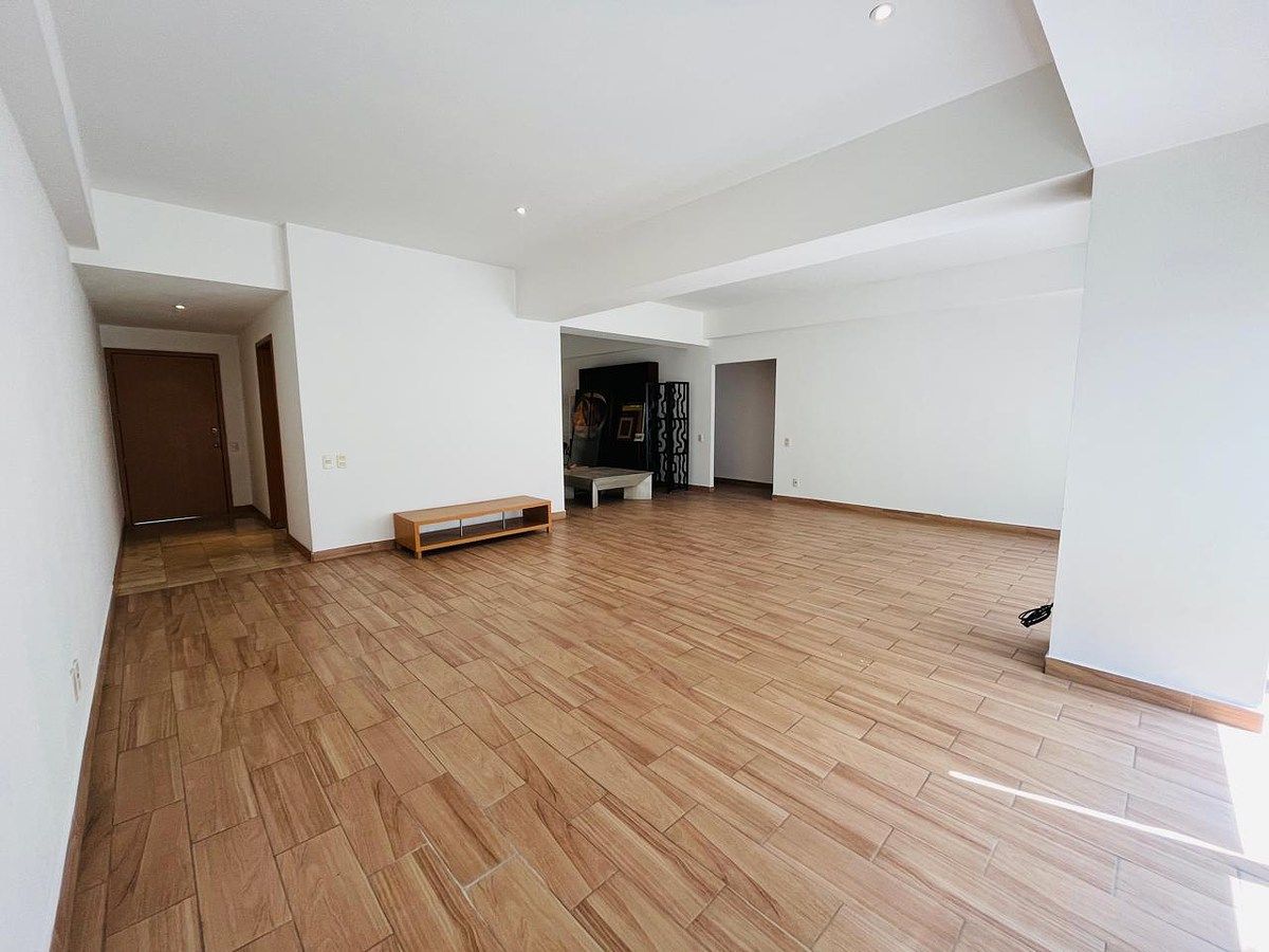 6 de 14: Estancia y Estudio ( ó 3er recámara)