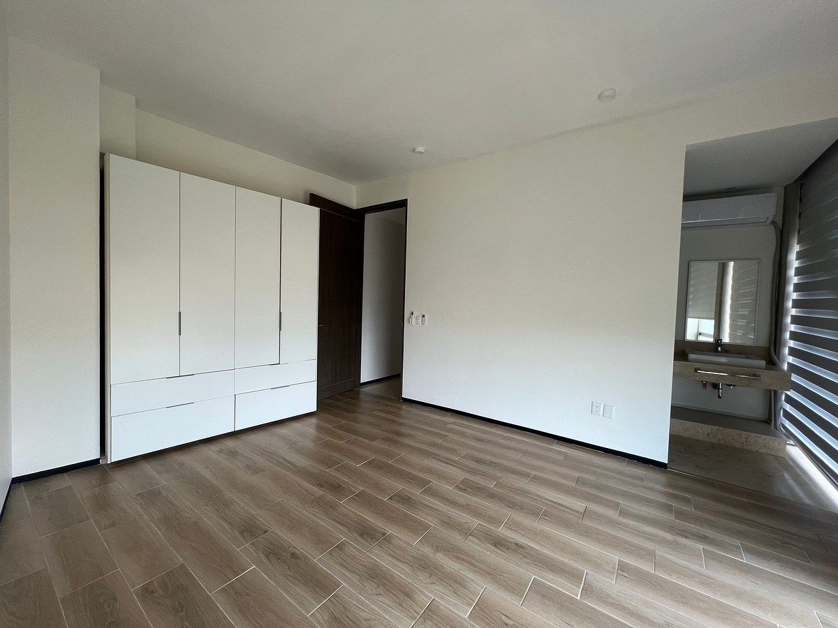 23 of 40: Recámara secundaria 1