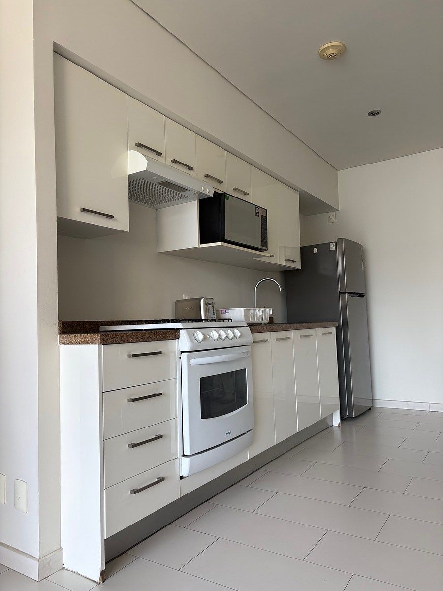 3 de 13: Cocina equipada