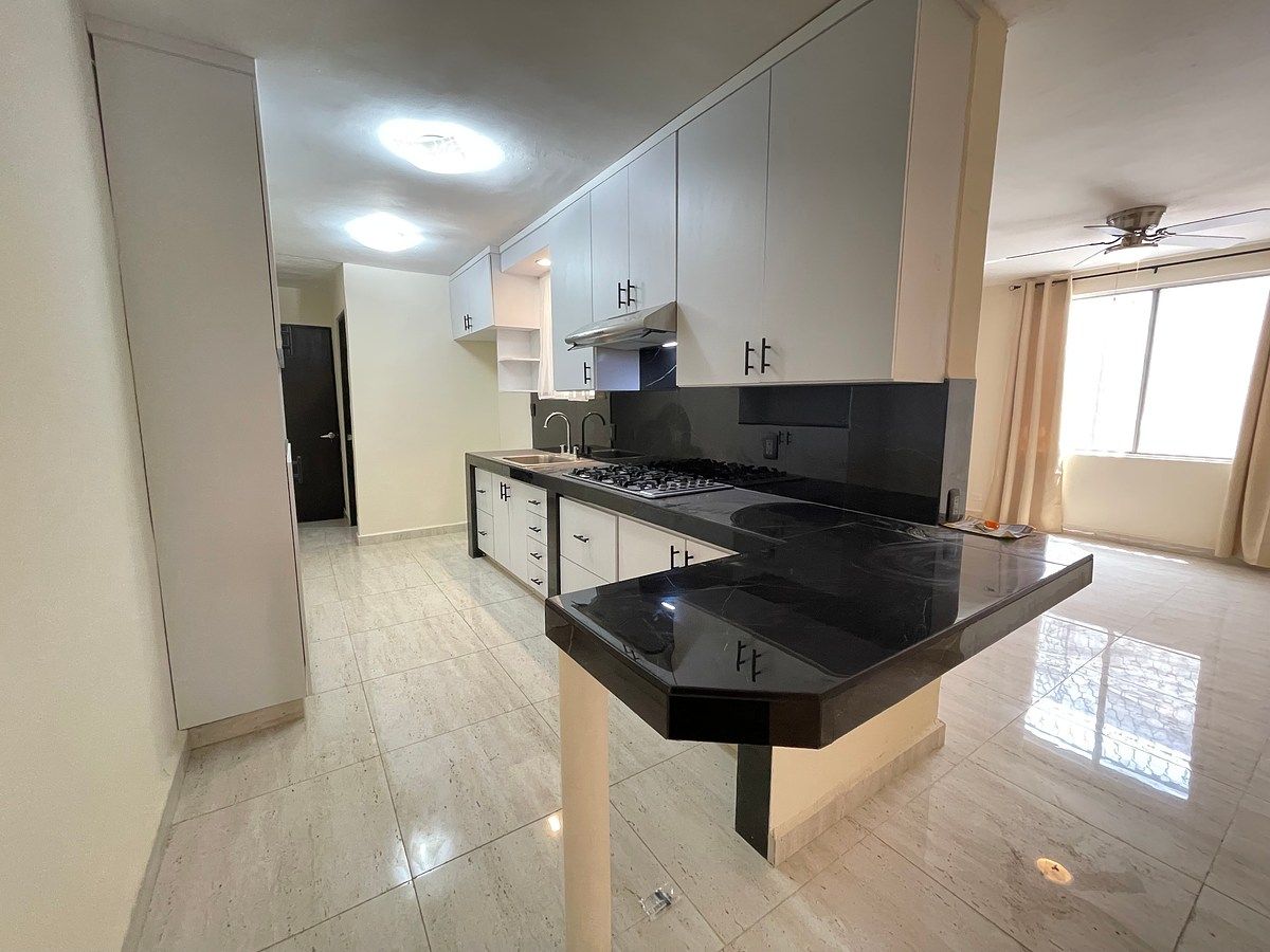 4 de 15: Cocina con barra