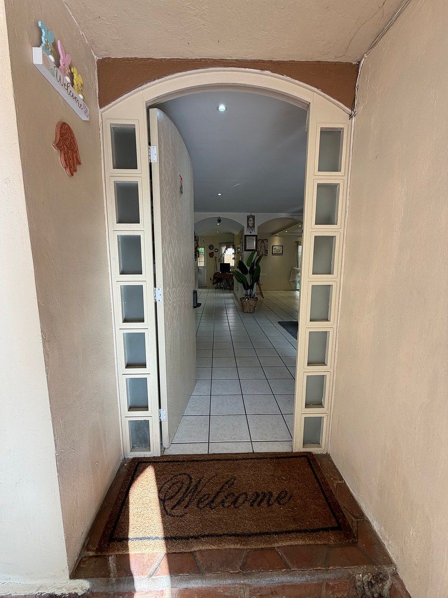 4 de 35: Entrada principal