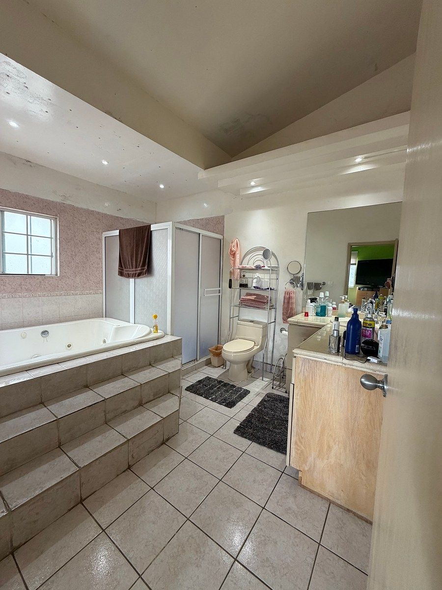 22 de 35: Baño recámara principal