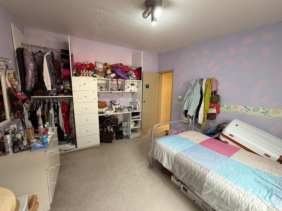 24 de 35: Recamara secundaria 1