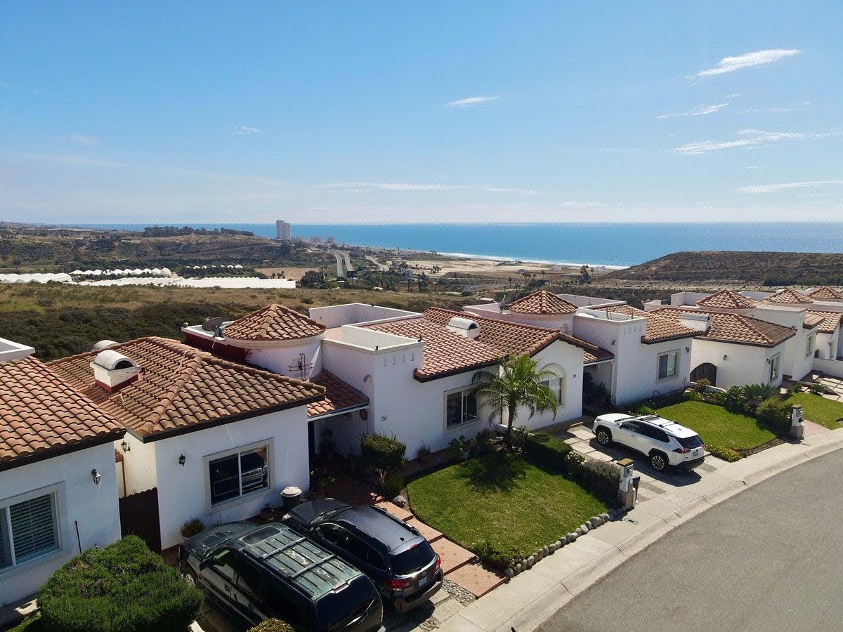 Casa en Venta El Descanso, Rosarito. Vistas al Mar, Fracc Privado con Amenidades