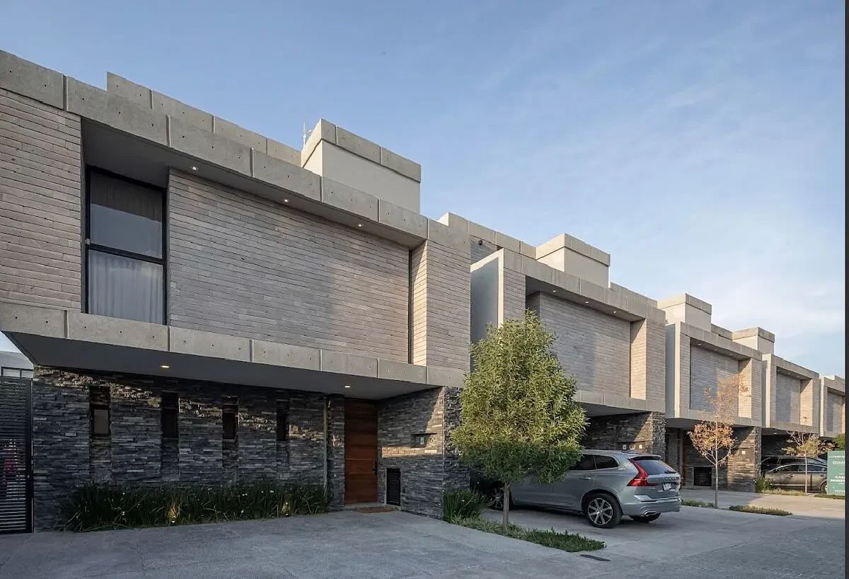 1 de 23: Fachada Exterior