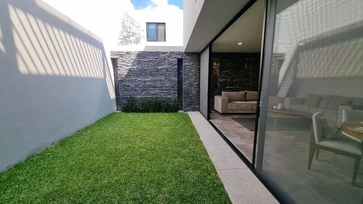 5 de 23: Jardin