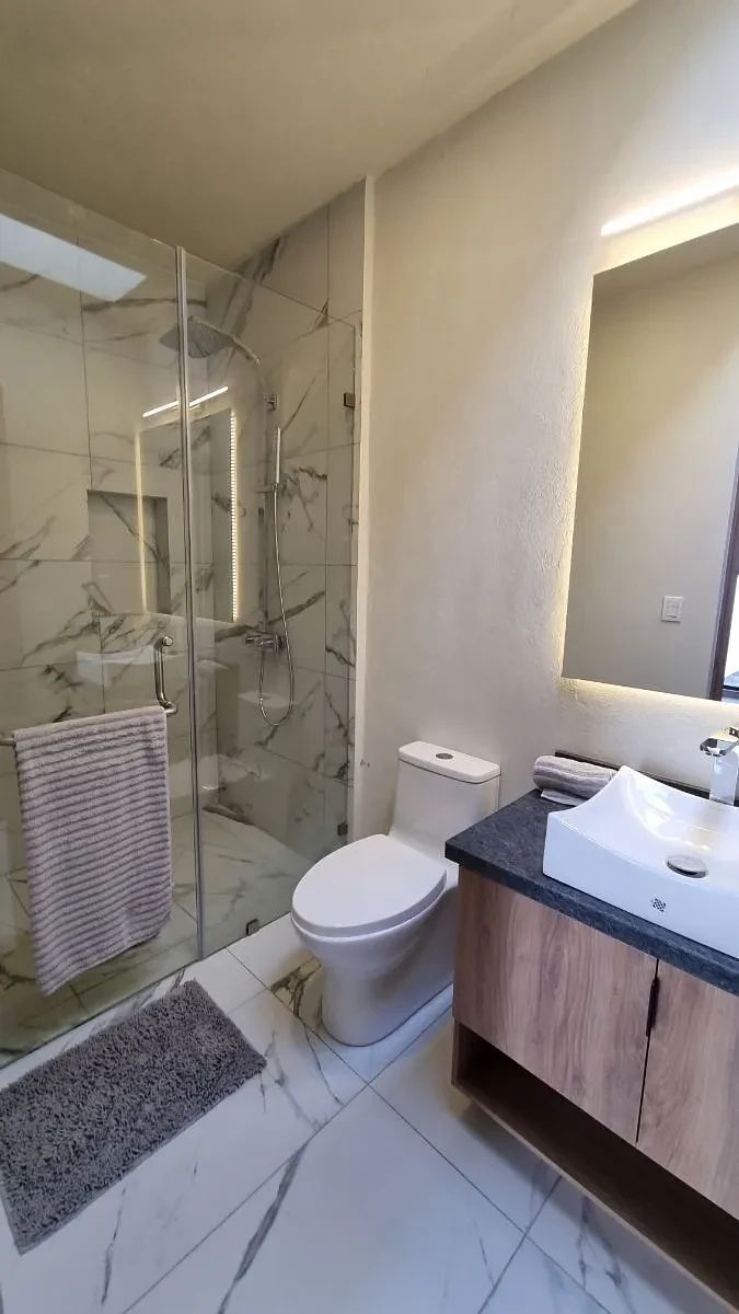18 de 23: Baño Recámara secundaria 2