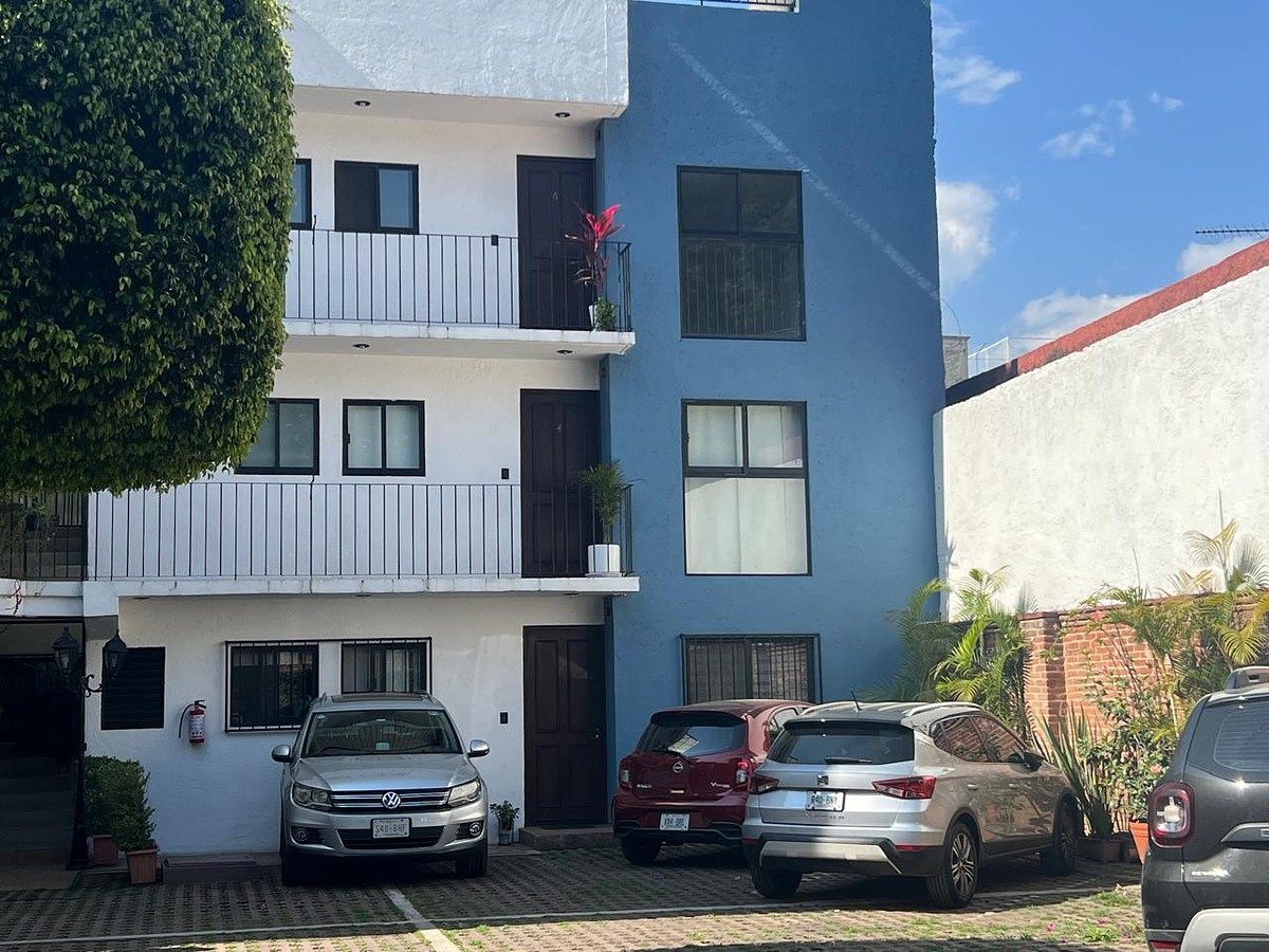 1 de 15: EDIFICIO SOLO 3 PÍSOS