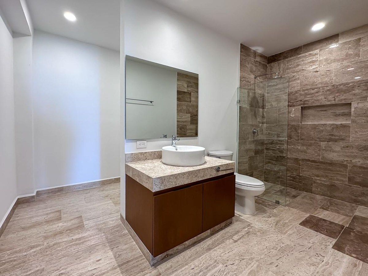 4 de 15: Baño Recámara