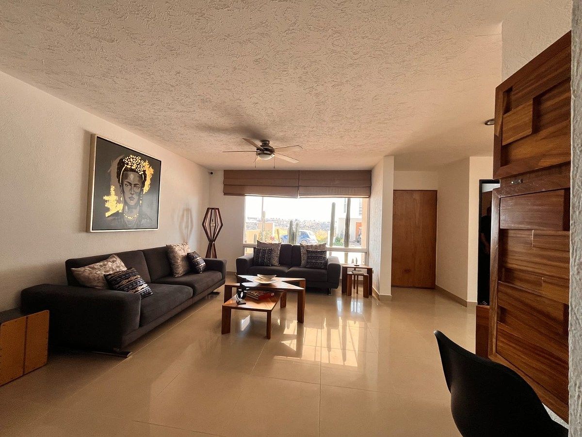 SE VENDE CASA EN MIRADOR DEL CAMPANARIO ¡¡EXCELENTE OPORTUNIDAD!! - foto 2