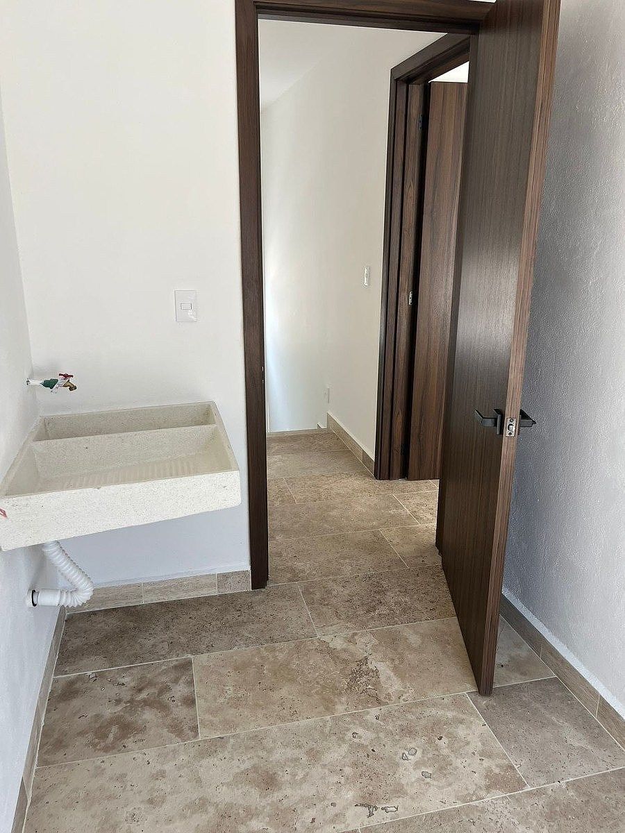 1 de 19: Cuarto de servicio