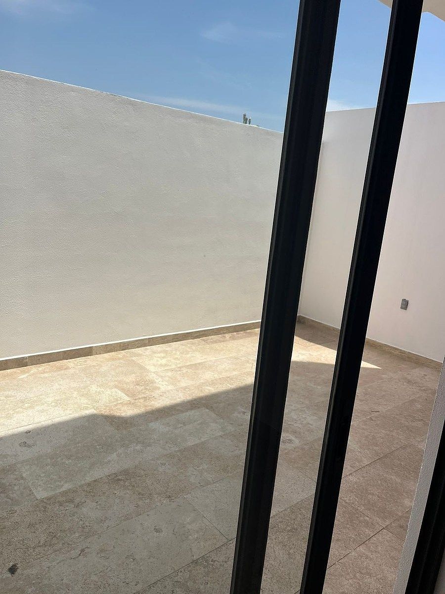 13 de 19: Terraza de recamaras compartidas