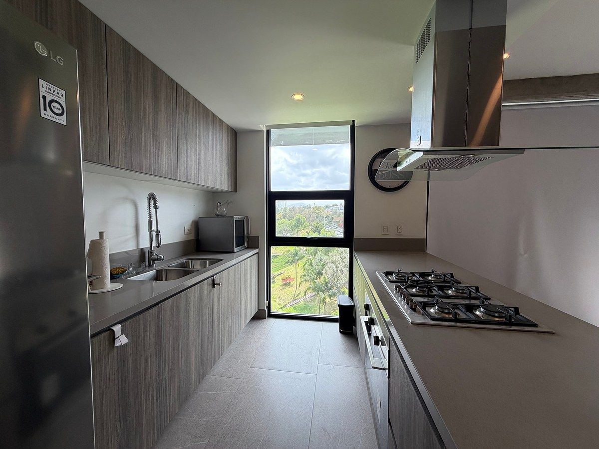 18 de 27: Cocina equipada
