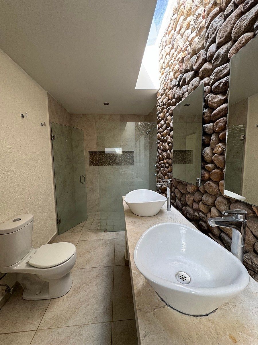 28 de 48: Baño recámara Principal