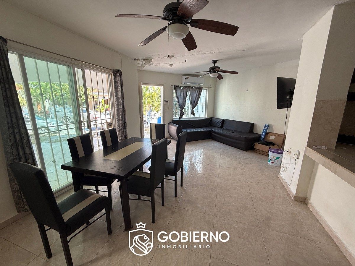 2 de 11: Sala comedor