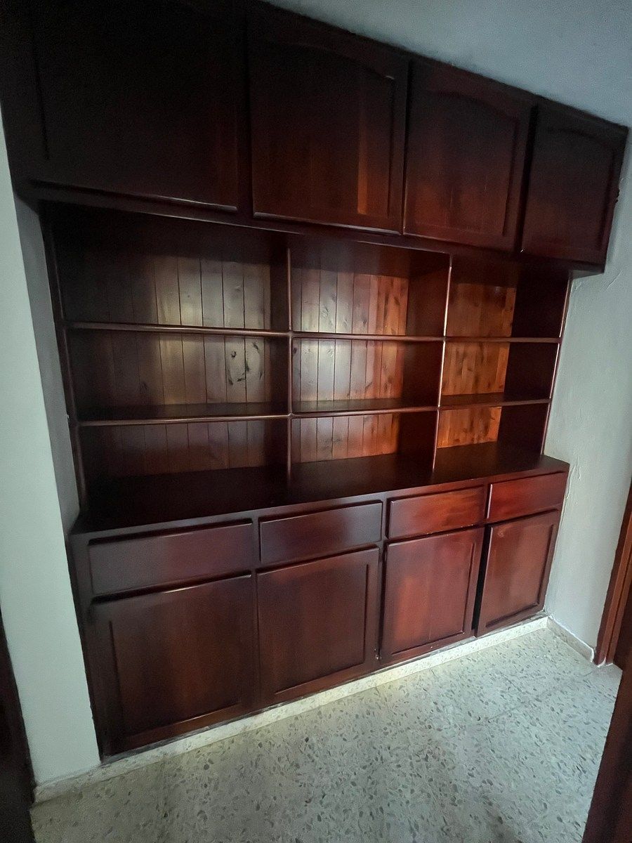 6 de 10: Mueble en pasillo