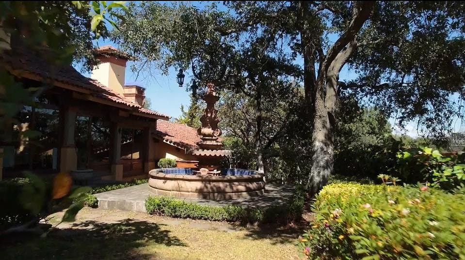 Hacienda-style House in Esmeralda Zone - foto 5