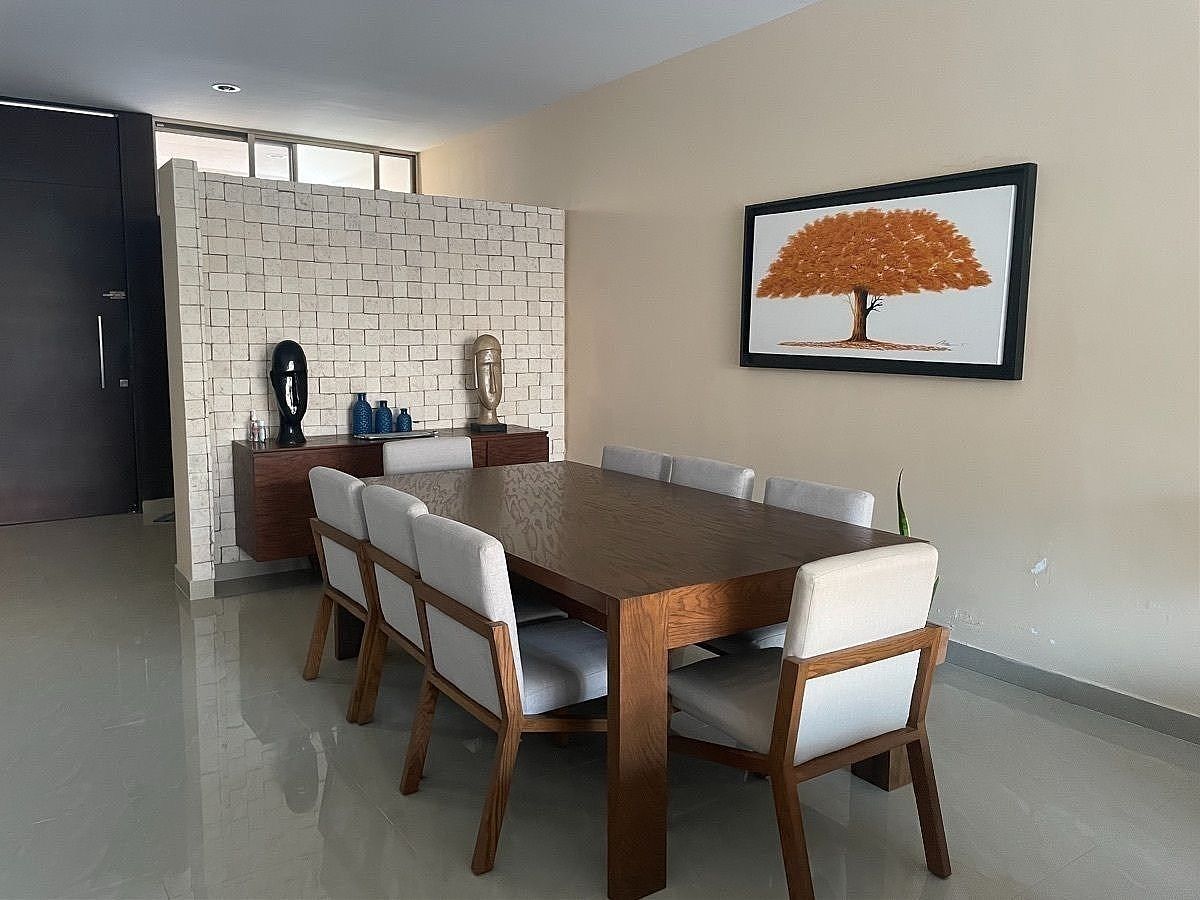 CASA CON PANELES SOLARES EN VENTA EN MERIDA, YUCATAN EN CONKAL - foto 3