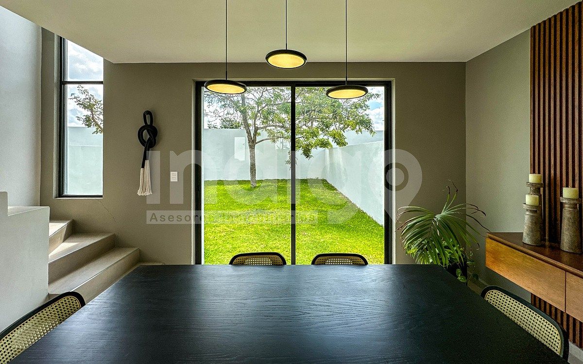 11 of 40: Vista desde el Comedor