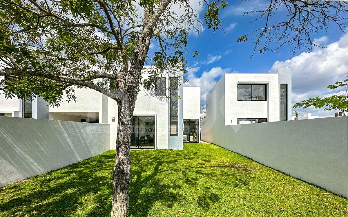 27 of 40: Fachada Trasera