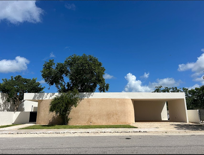 Casa Nay 1035 en Venta en Privada de Lujo en Dzizilche