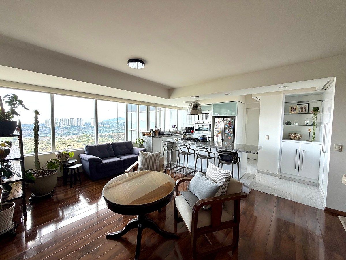 3 de 31: sala con cocina abierta