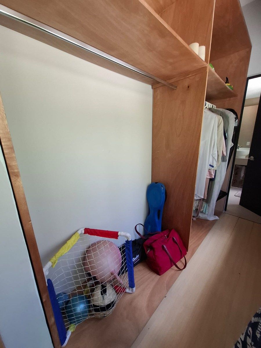 26 de 32: Vestidor 2a Recamara