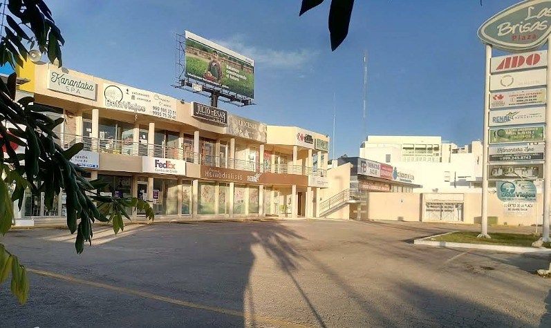 1 de 4: Plaza Las Brisas