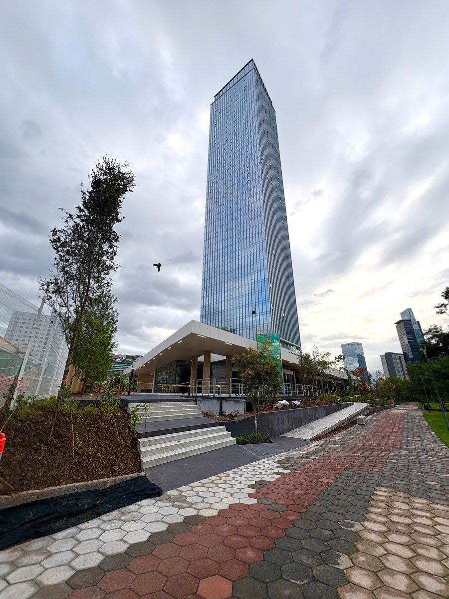 Venta Exclusivo departamento Torre Lativ Valle Oriente SPGG, photo 1 of 10