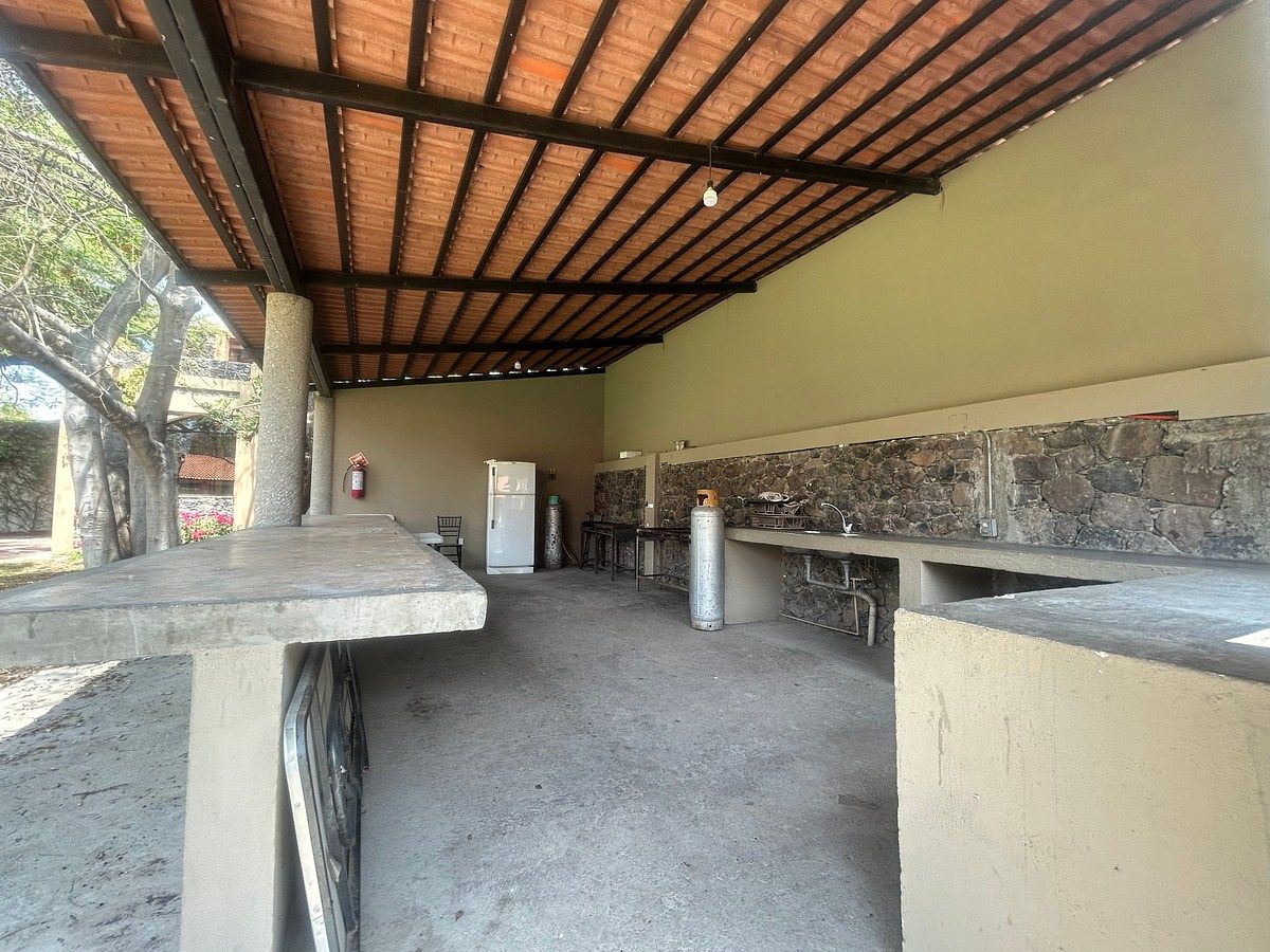 15 of 17: 2da Barra de servicio