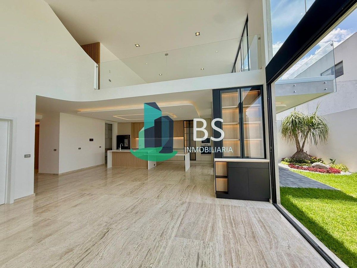 4 de 30