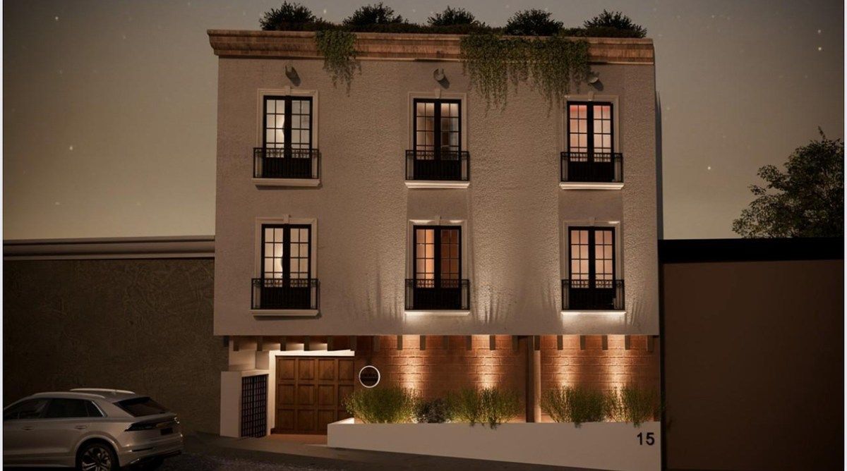 9 de 10: Fachada de noche