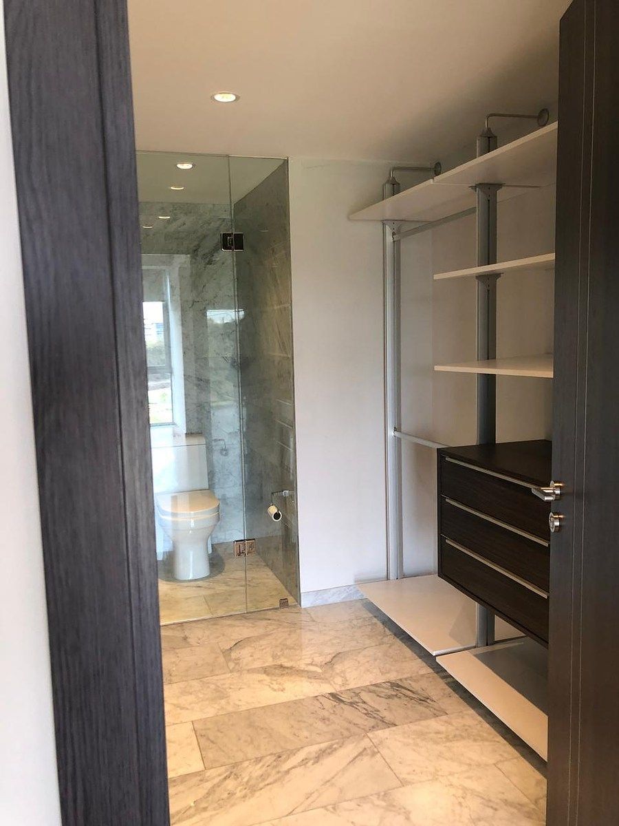 18 de 40: Vestidor