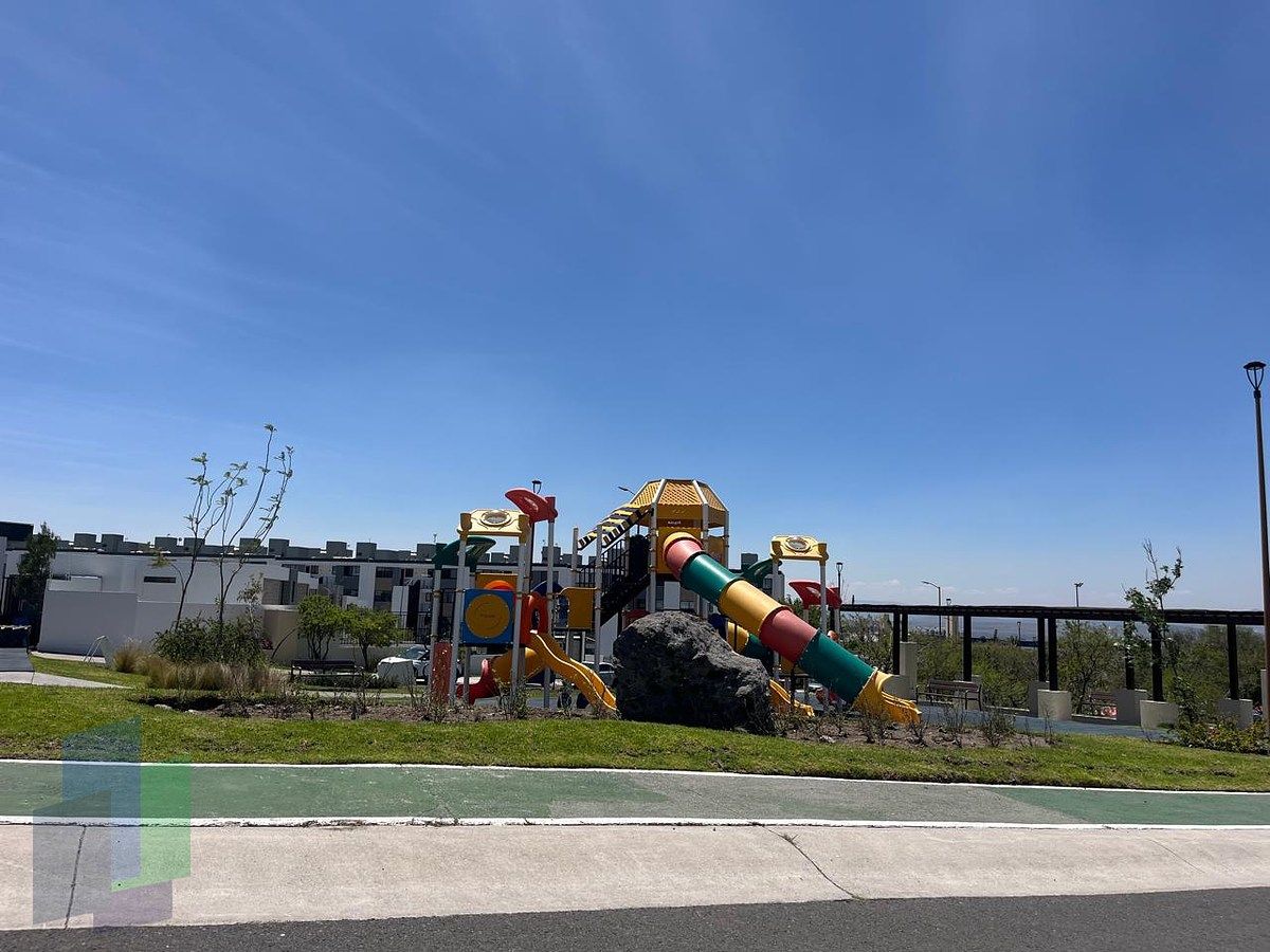 16 of 22: Juegos infantiles