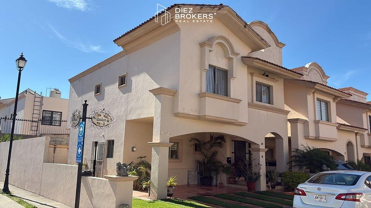 Casa en Venta - Villa California, Tlajomulco.