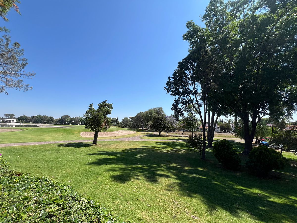 48 de 50: Hole 18 Golf course