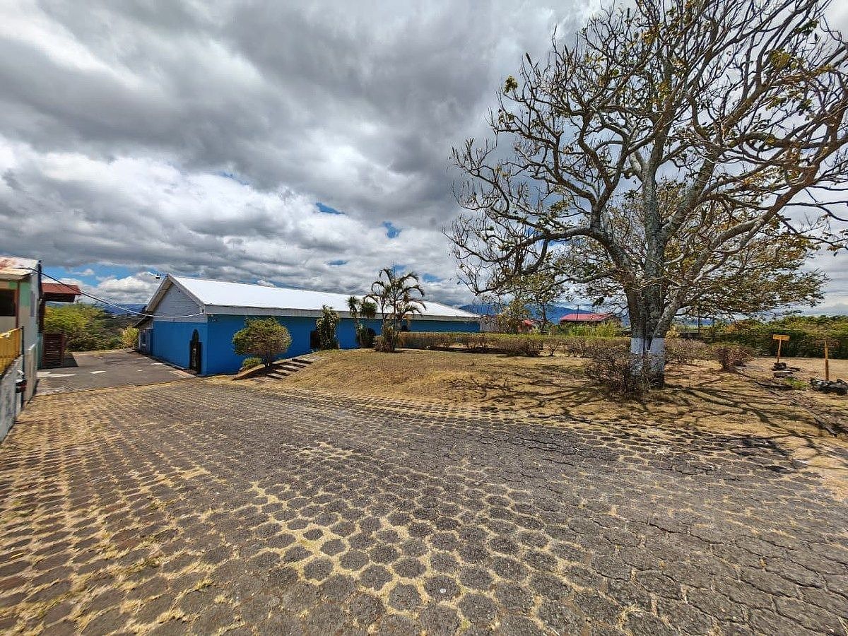 Venta de terreno con uso de suelo mixto en Los Ángeles, Santo Domingo, foto 1 de 14