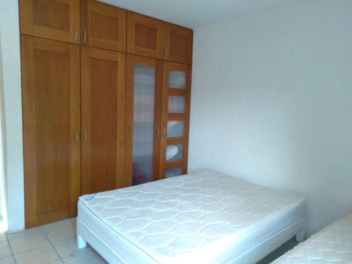 3 of 10: Recamara 01