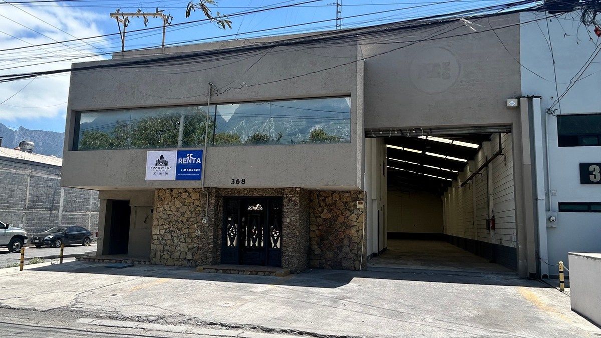 Bodega Comercial en Fracc. Industrial Monte de los Olivos foto 2