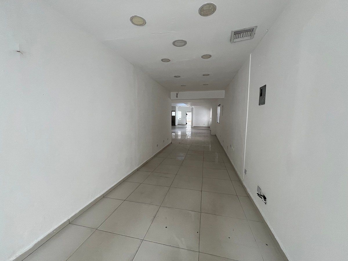 Local Comercial en Ensanche Naco, Santo Domingo Centro (Distrito Nacional), foto 3 de 7
