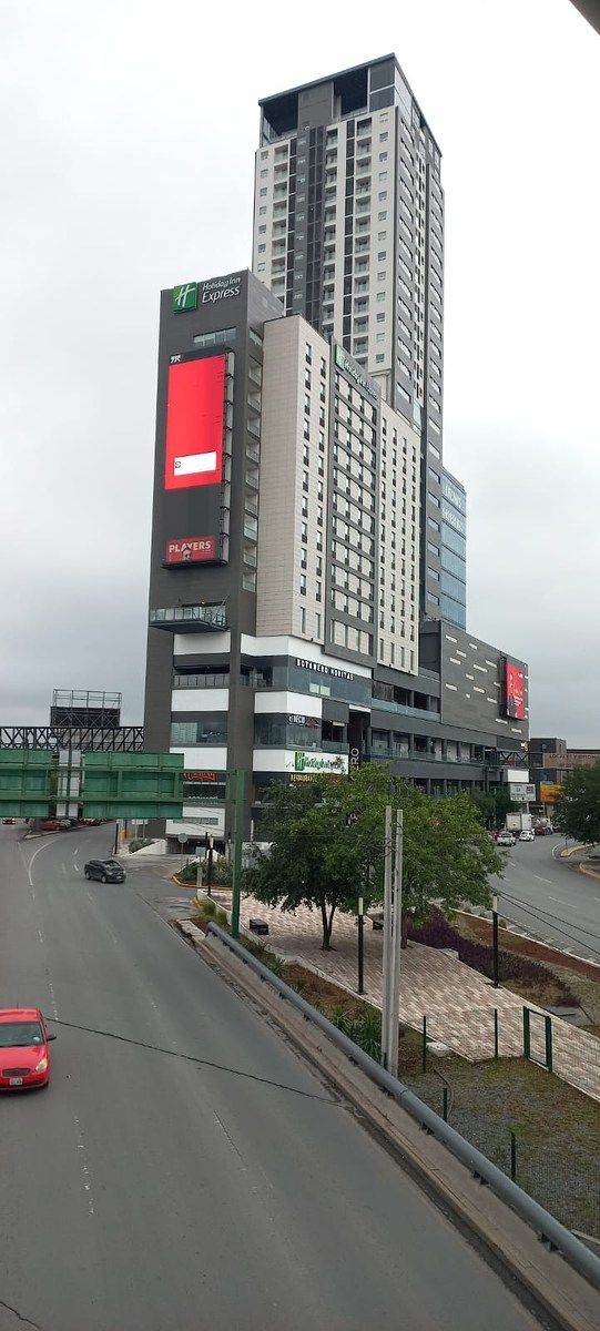 DEPARTAMENTO EN VENTA FRENTE A PARQUE FUNDIDORA, foto 1 de 17