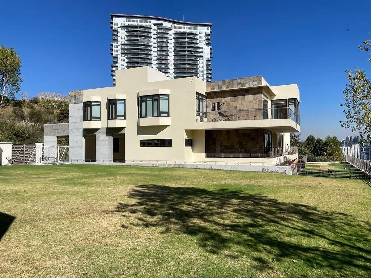 Residencia de Lujo en Bosque Real – Privada del Jardín, Huixquilucan